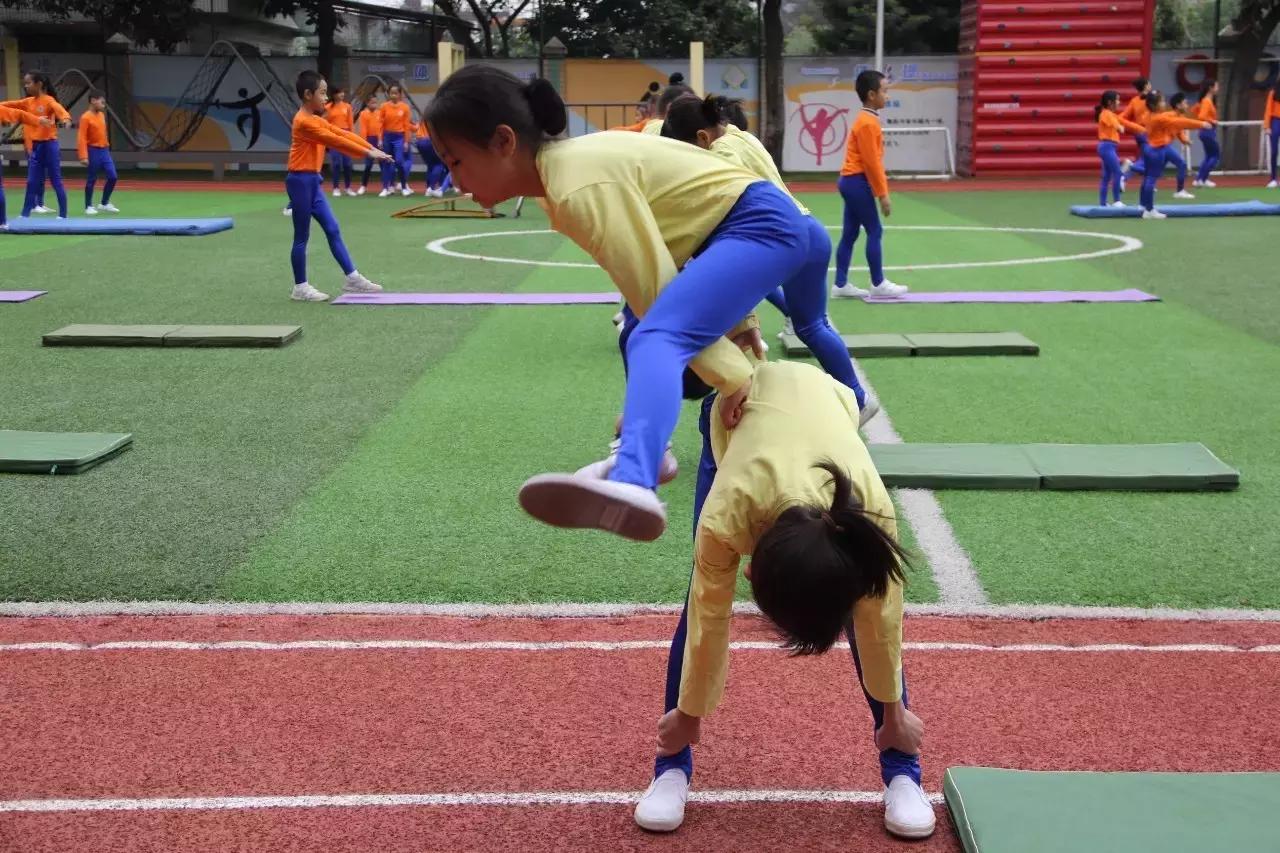 上场团体操音乐学生怎么练_学生团体操上场音乐_上场团体操音乐学生叫什么